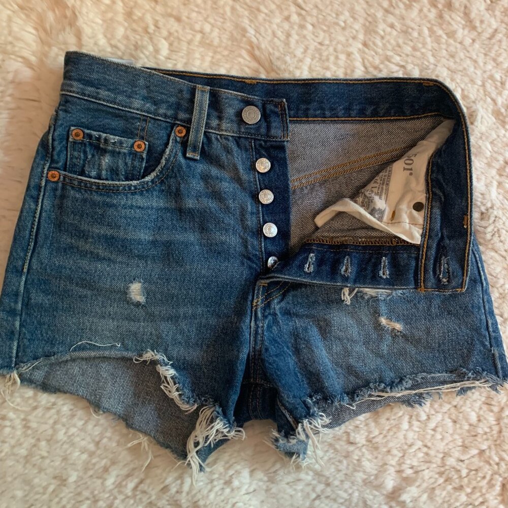 Levi's 501 jean shorts - dark wash